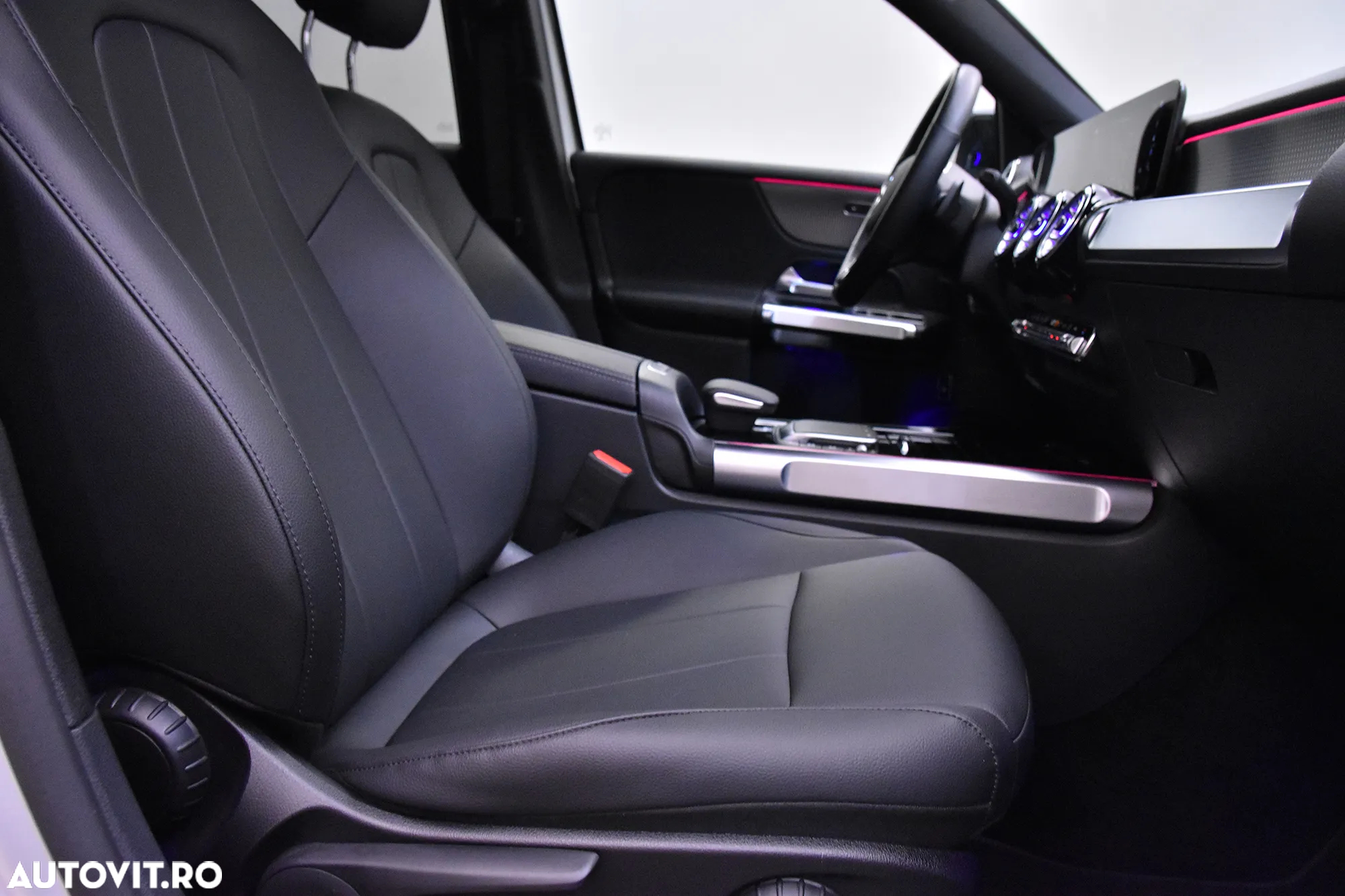Mercedes-Benz GLB 200 d 4MATIC Aut. - 11