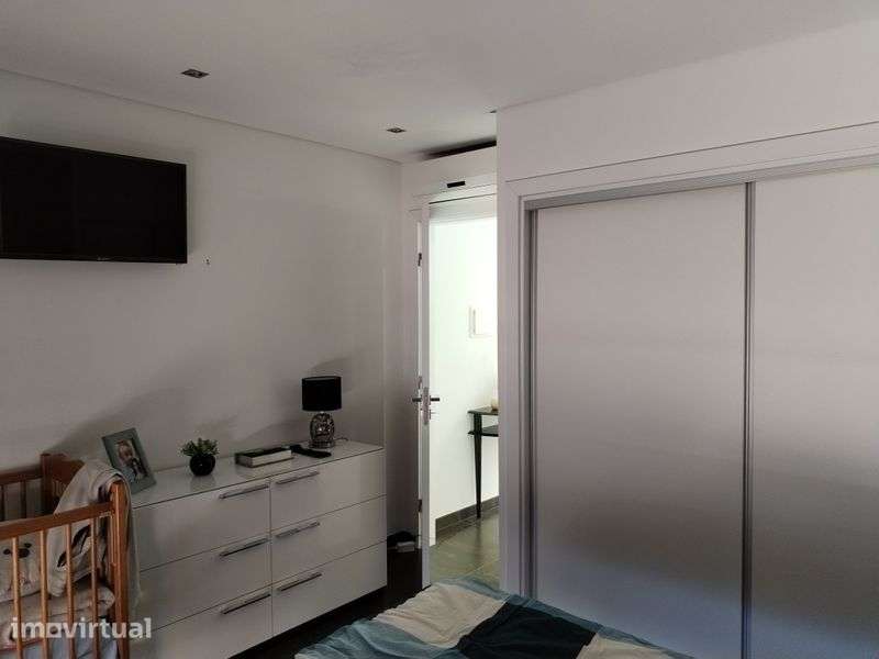 Moradia T2+1 semi-nova - Grande imagem: 3/12