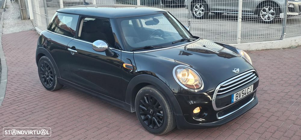 MINI 3 Portas Cooper D - 4