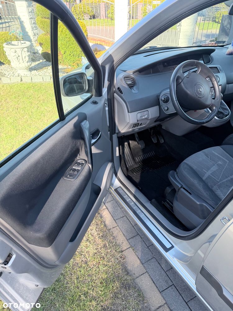 Renault Scenic 1.9 dCi Avantage - 32