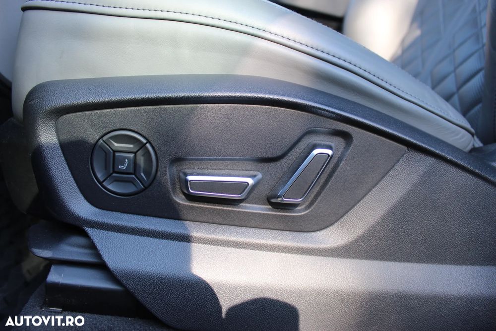 Audi Q8 55 TFSI quattro Tiptronic MHEV - 36