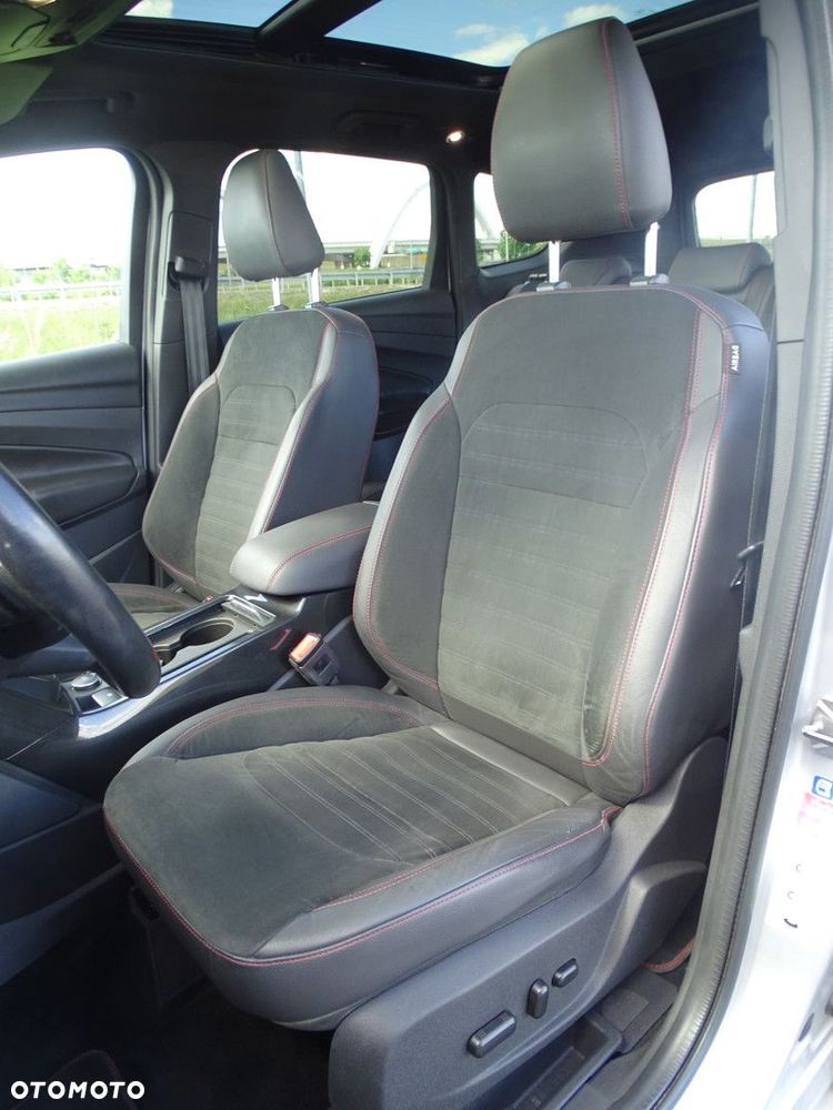 Ford Kuga - 14