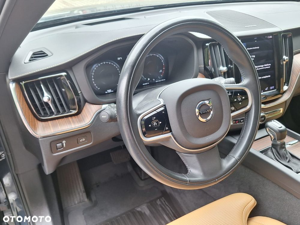 Volvo XC 60 T5 AWD Inscription - 38