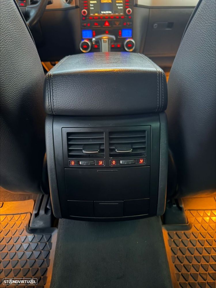 VW Touareg 3.0 TDI V6 Tiptronic - 26