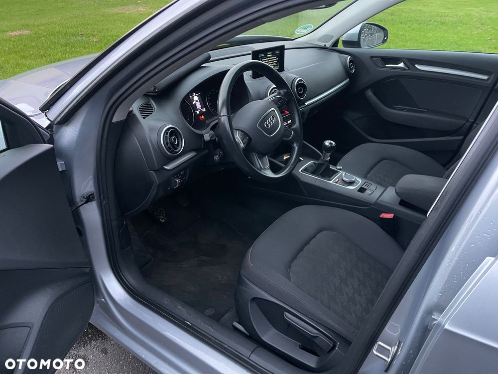 Audi A3 Sportback 1.6 TDI Sport - 12