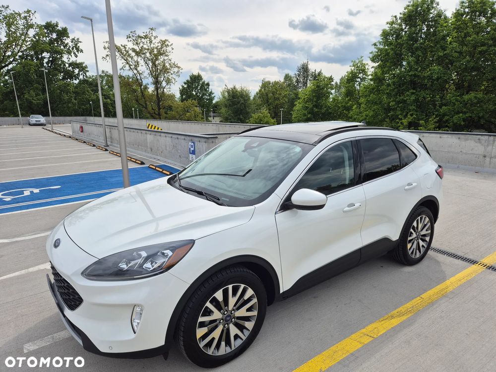 Ford Kuga - 10