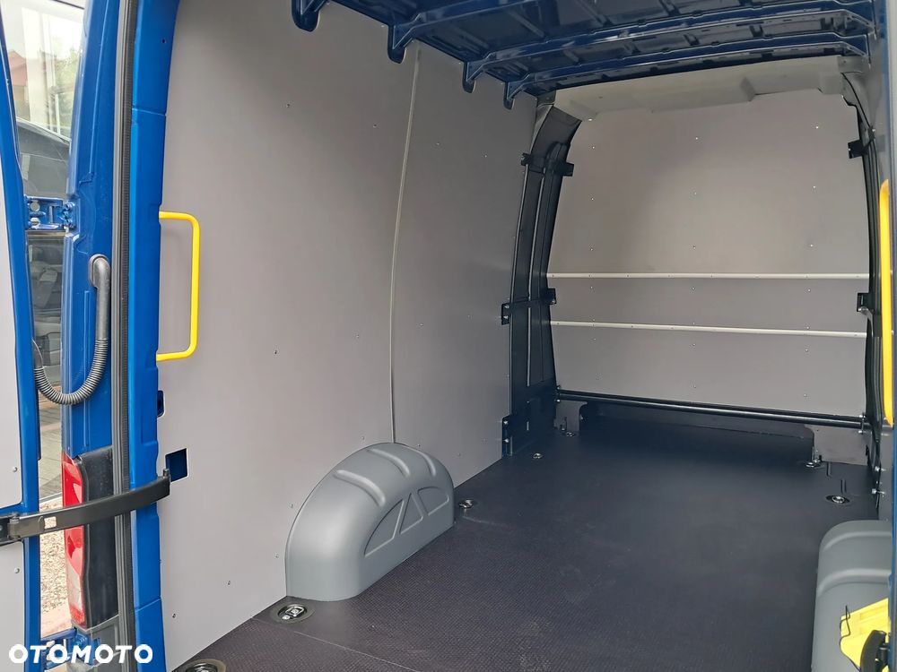 Volkswagen Crafter - 16