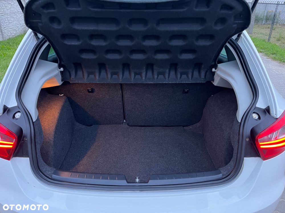 Seat Ibiza 1.2 TSI CONNECT - 32