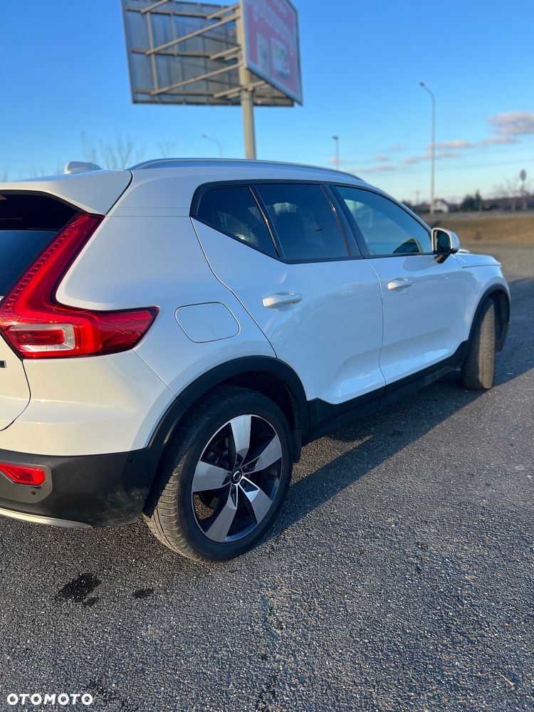 Volvo XC 40 T4 AWD Momentum Pro - 18