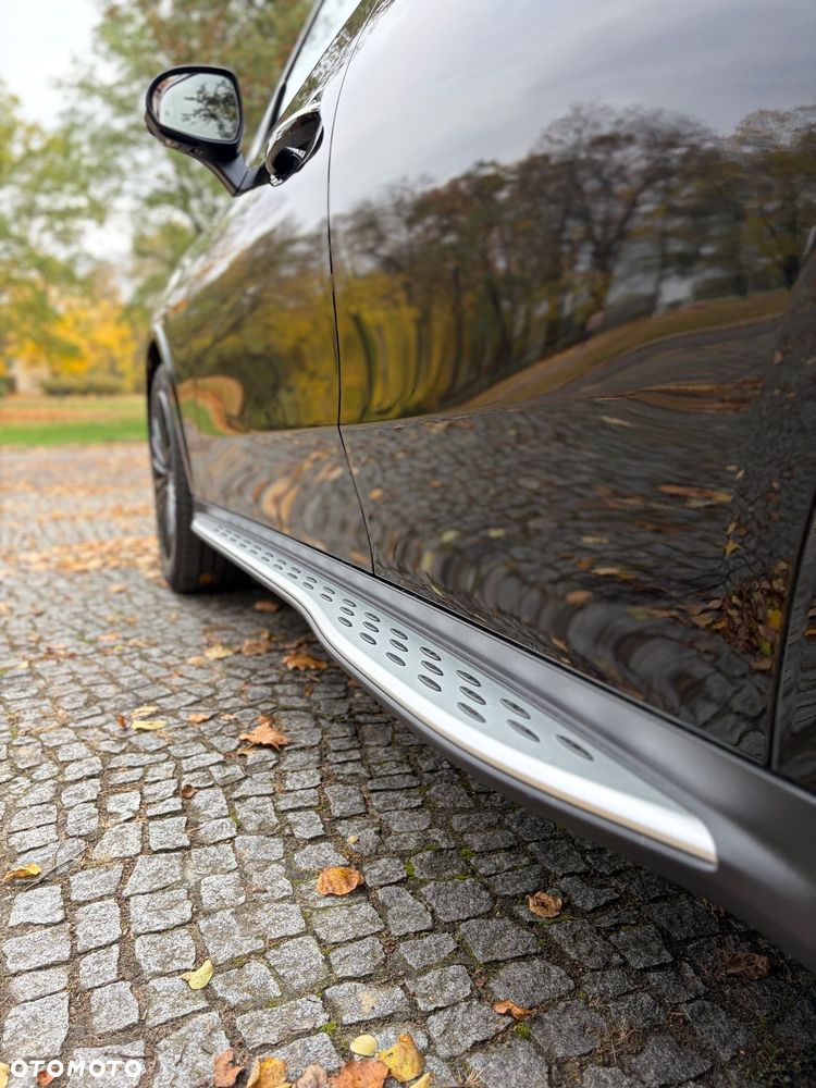 Mercedes-Benz GLC - 25