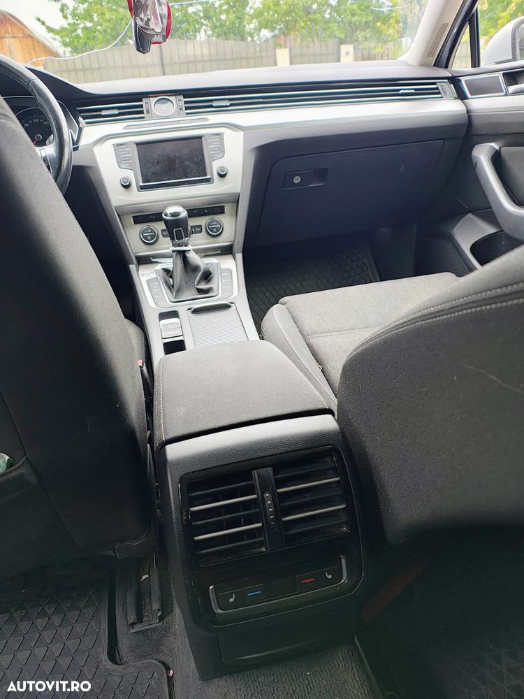 Volkswagen Passat 2.0 TDI (BlueMotion Technology) Comfortline - 3