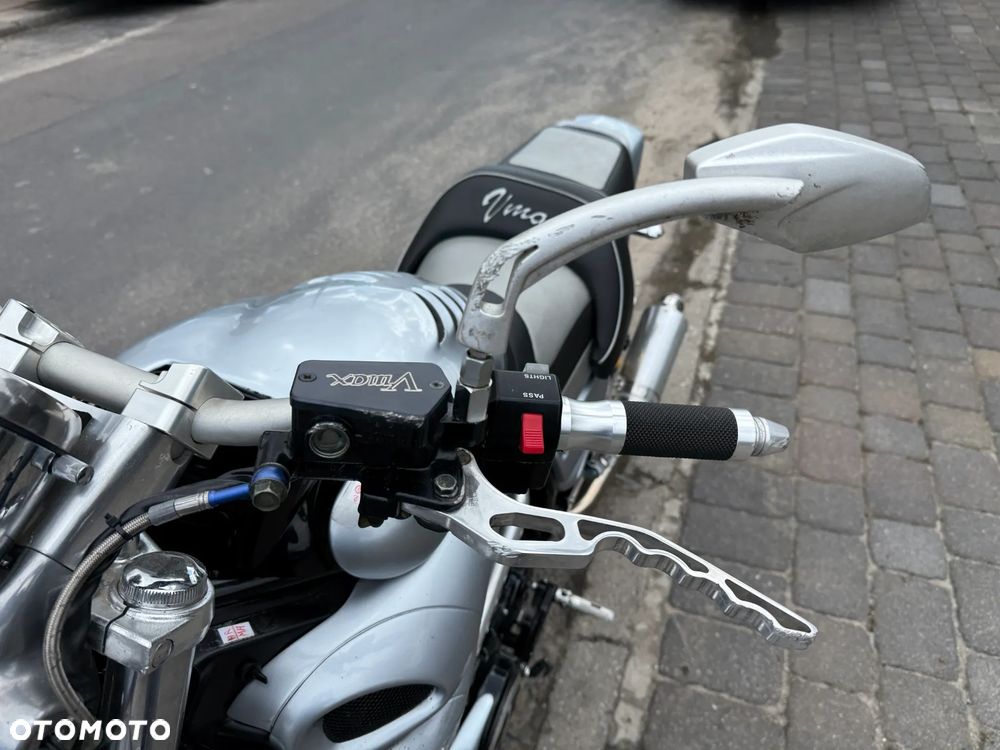 Yamaha V-MAX - 25