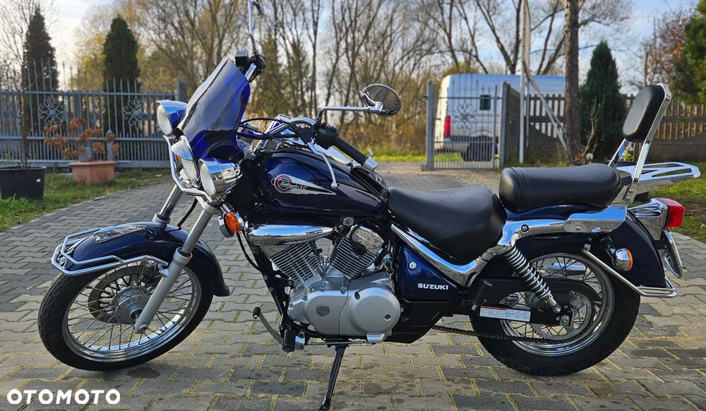 Suzuki Intruder - 17