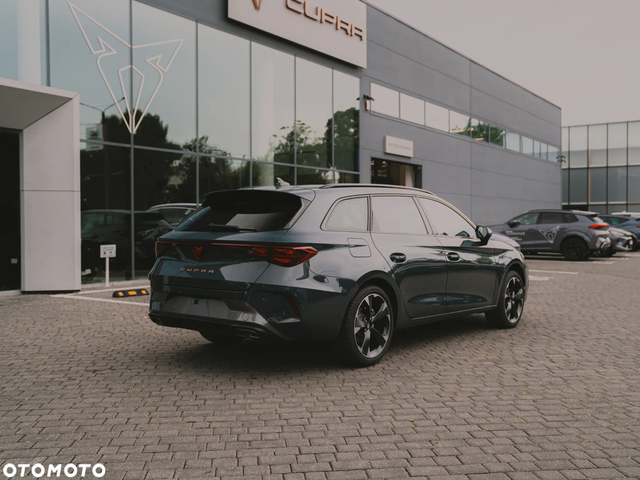 Cupra Leon 1.5 eTSI mHEV DSG - 3