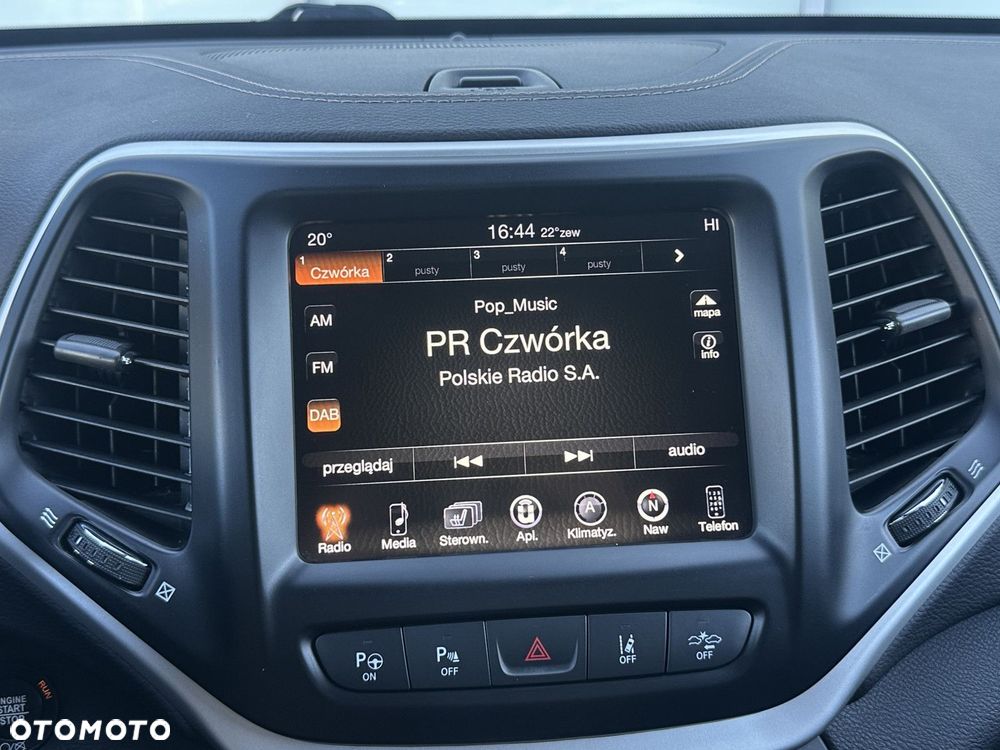 Jeep Cherokee - 18
