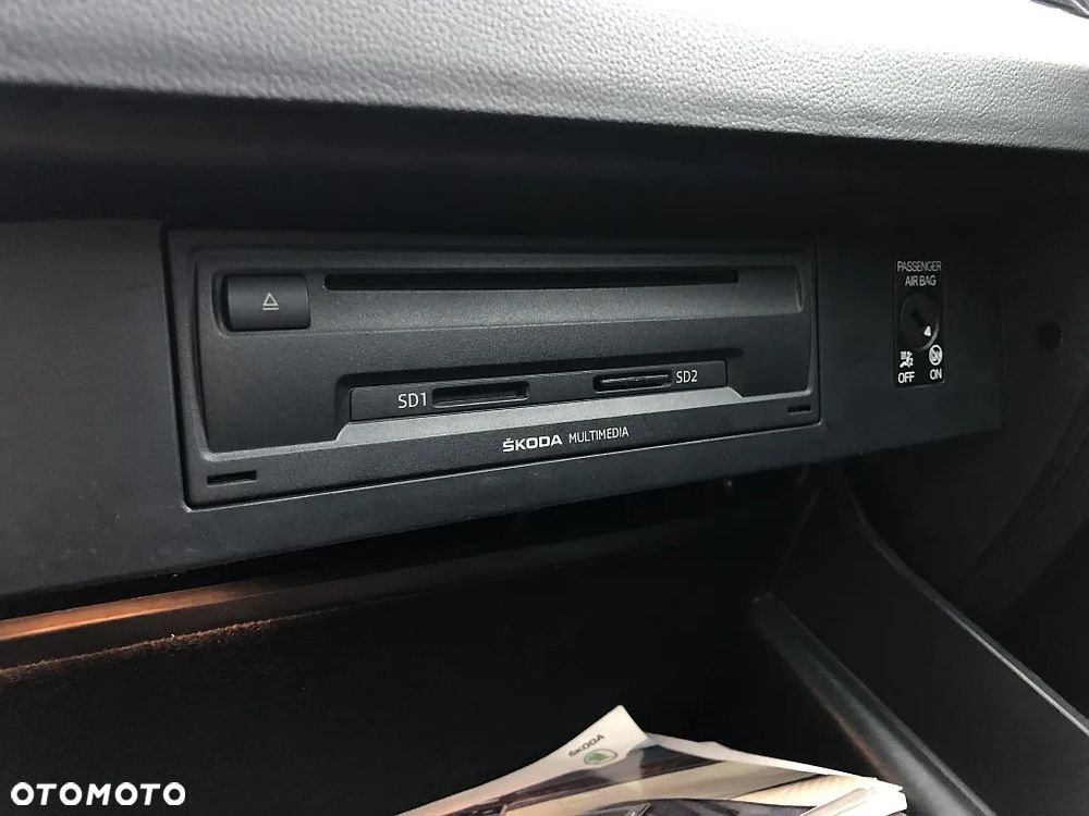 Skoda Octavia 1.6 TDI Elegance DSG - 27