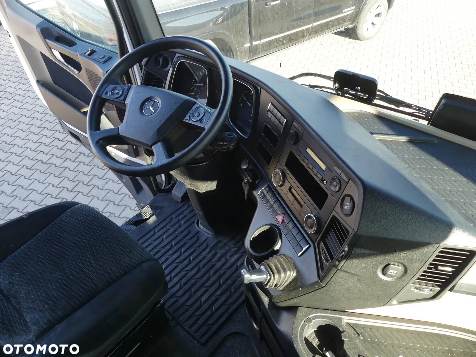 Mercedes-Benz Actros - 5