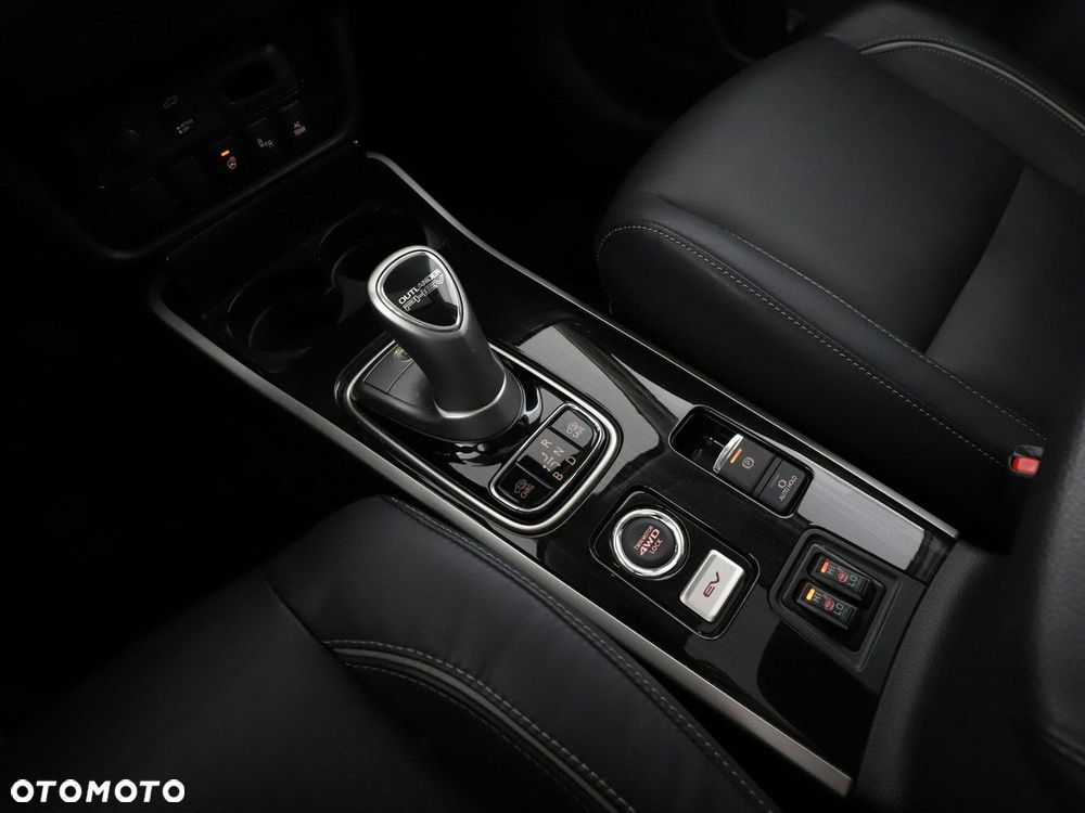 Mitsubishi Outlander Instyle NAVI - 31