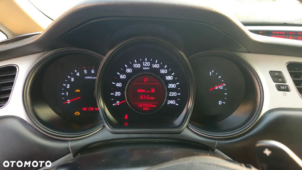 Kia Ceed - 16