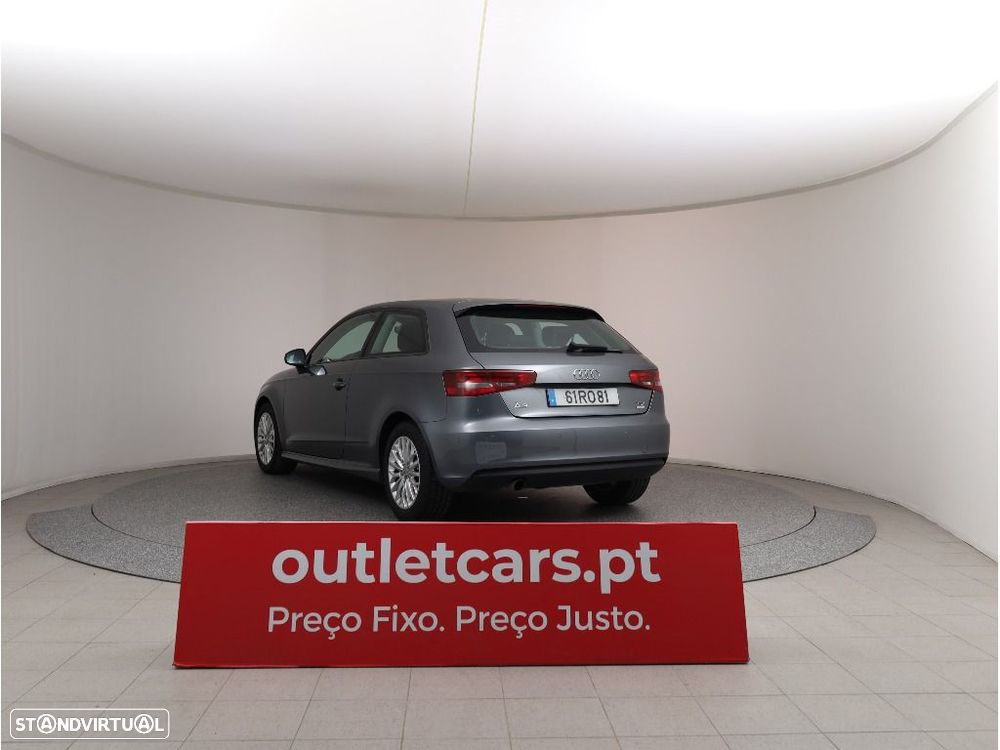 Audi A3 1.6 TDI Advance Ultra - 6