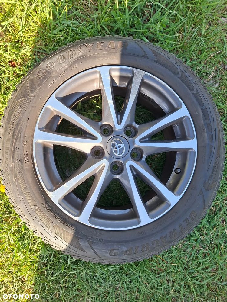 Toyota Avensis 2.0 Style - 32