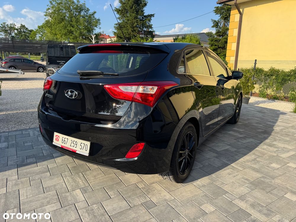 Hyundai i30 blue 1.4 Trend - 6
