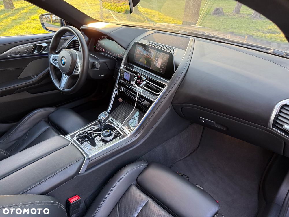 BMW Seria 8 - 40