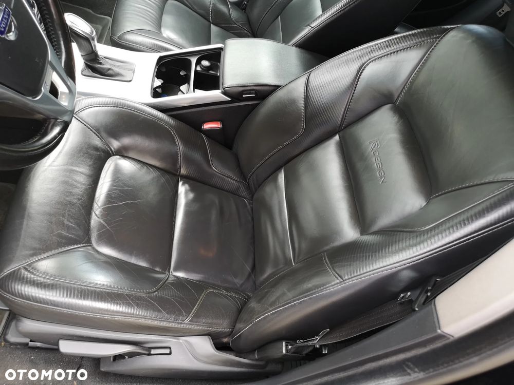 Volvo V70 D5 Momentum - 20