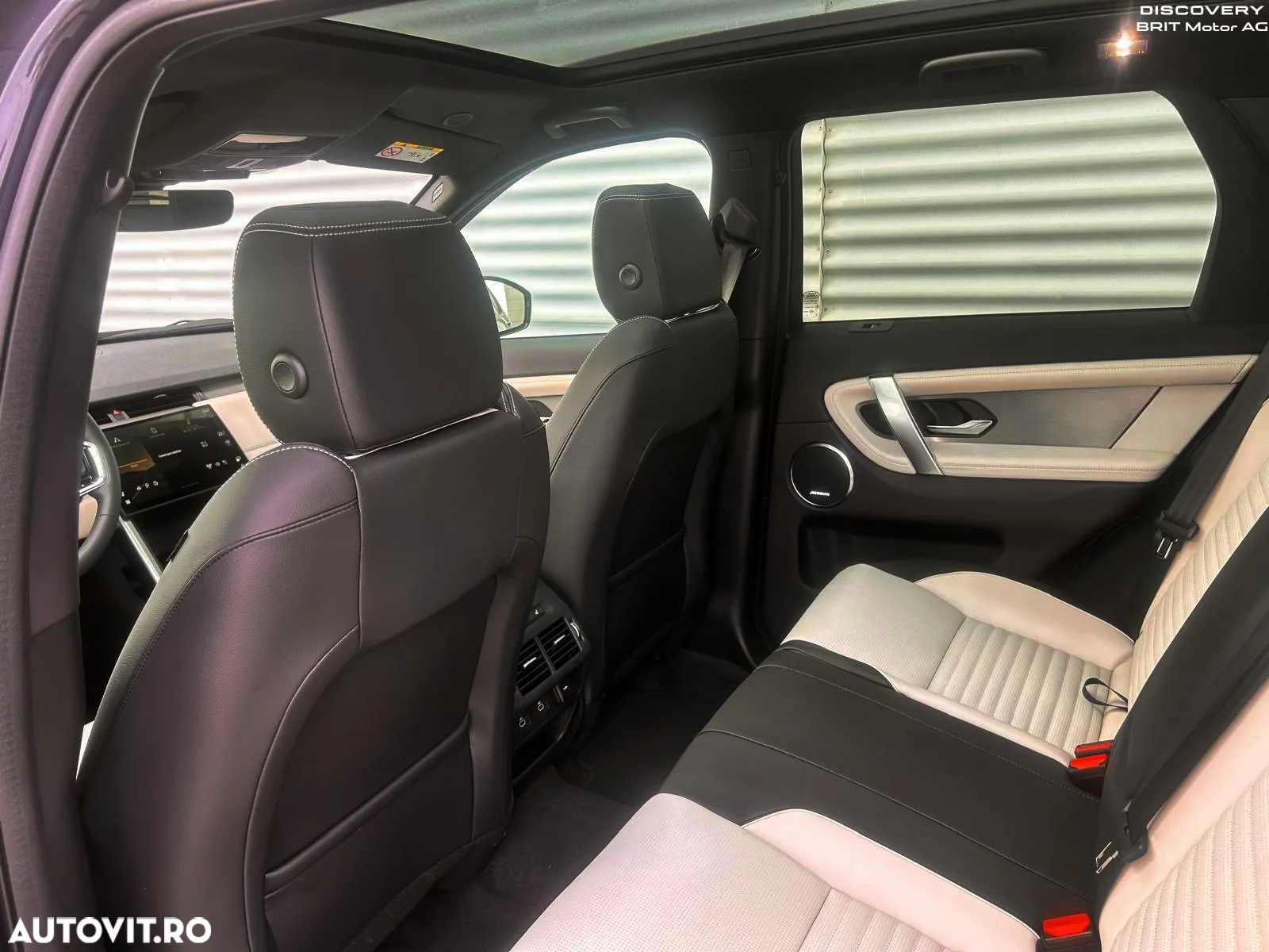Land Rover Discovery Sport 2.0 D165 R-Dynamic MHEV SE - 10