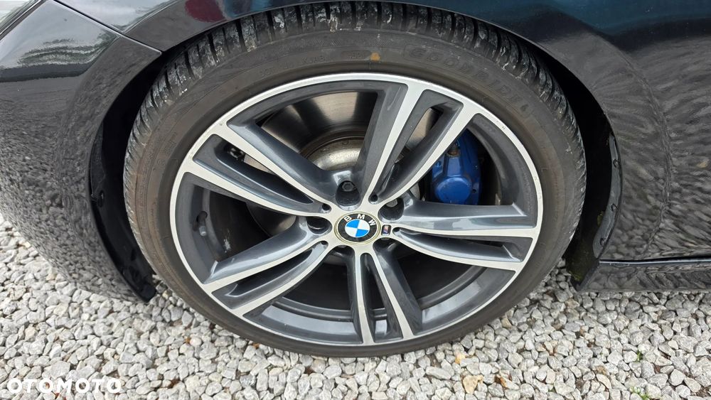 BMW Seria 3 335d xDrive Sport-Aut Sport Line - 24