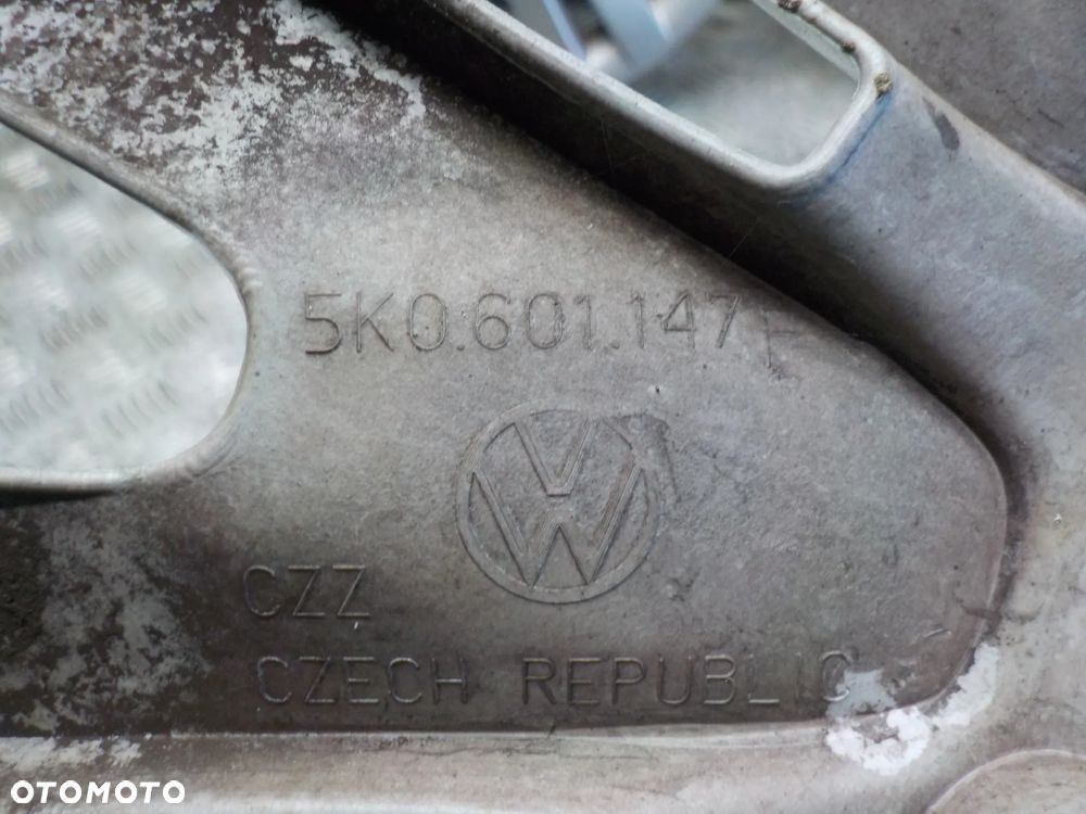 VOLKSWAGEN KOŁPAK KOŁPAKI R15 KOMPLET 5K0601147 - 7