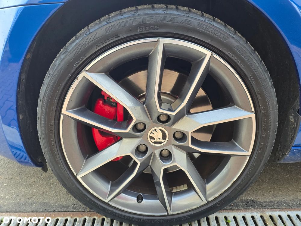Skoda Octavia 2.0 TSI RS - 6