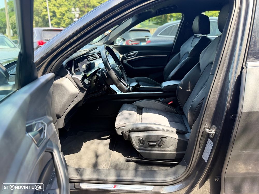 Audi e-tron 55 quattro S line - 11