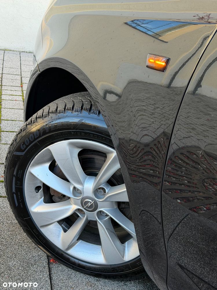 Opel Corsa 1.2 16V Cosmo - 34