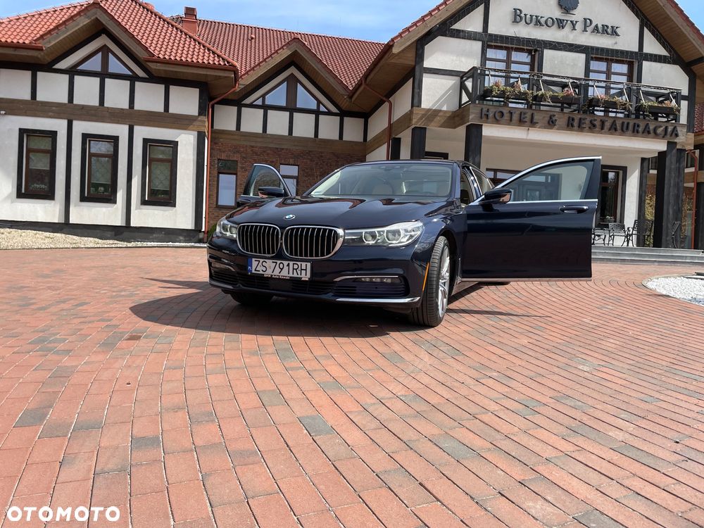 BMW Seria 7 740Li - 22
