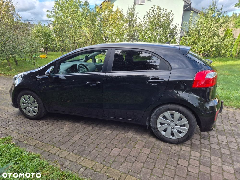 Kia Rio - 7