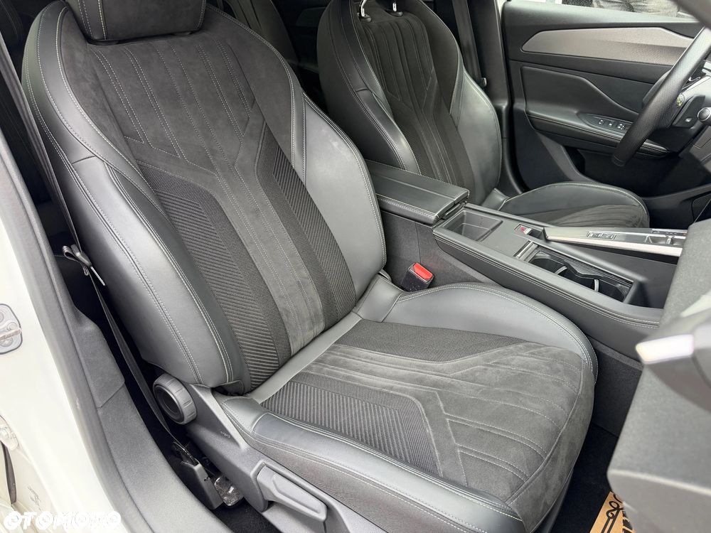 Peugeot 308 BlueHDi 130 EAT8 GT - 32