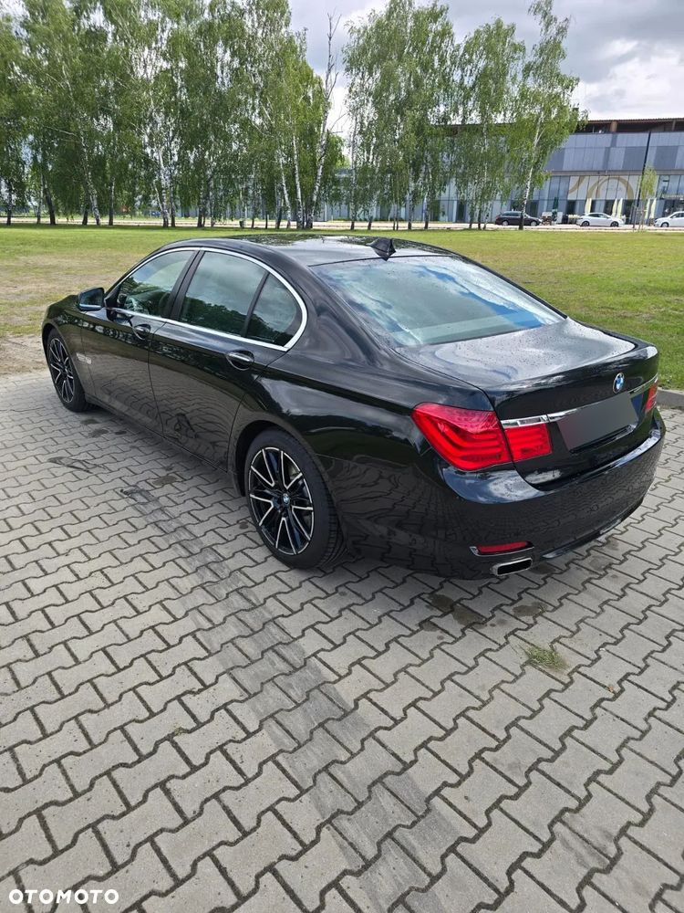 BMW Seria 7 740d - 7