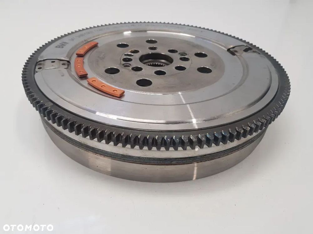 Dwumasowe koło zamachowe BMW 1 B47 F20 F21 F22 F23 X4 X3 5A3B7C803 - 3