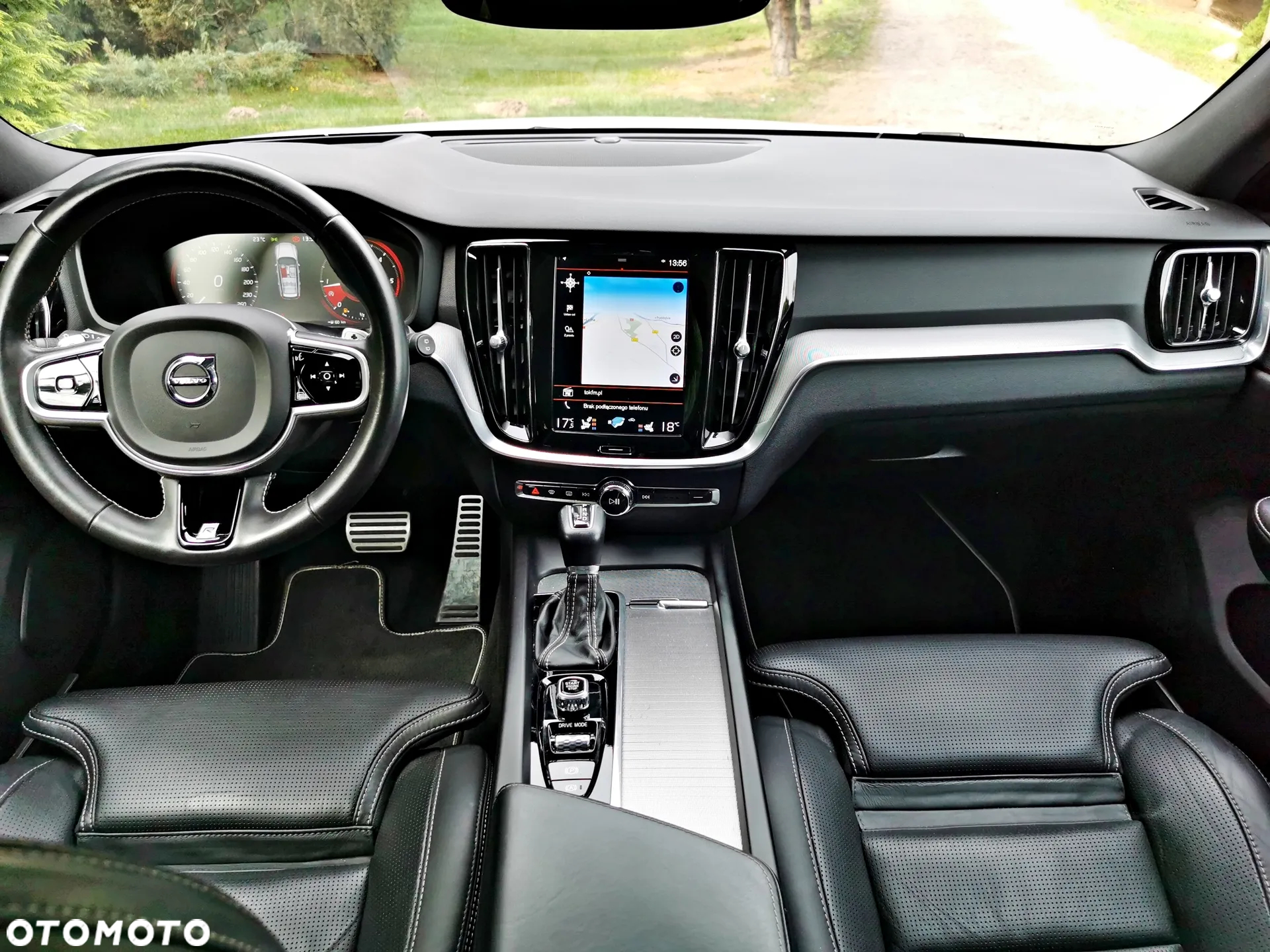 Volvo V60 D3 Geartronic R-Design - 32