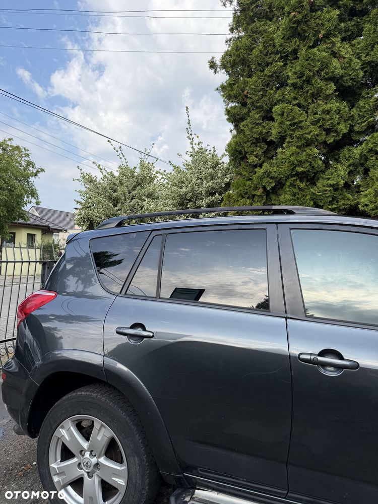 Toyota RAV4 - 5
