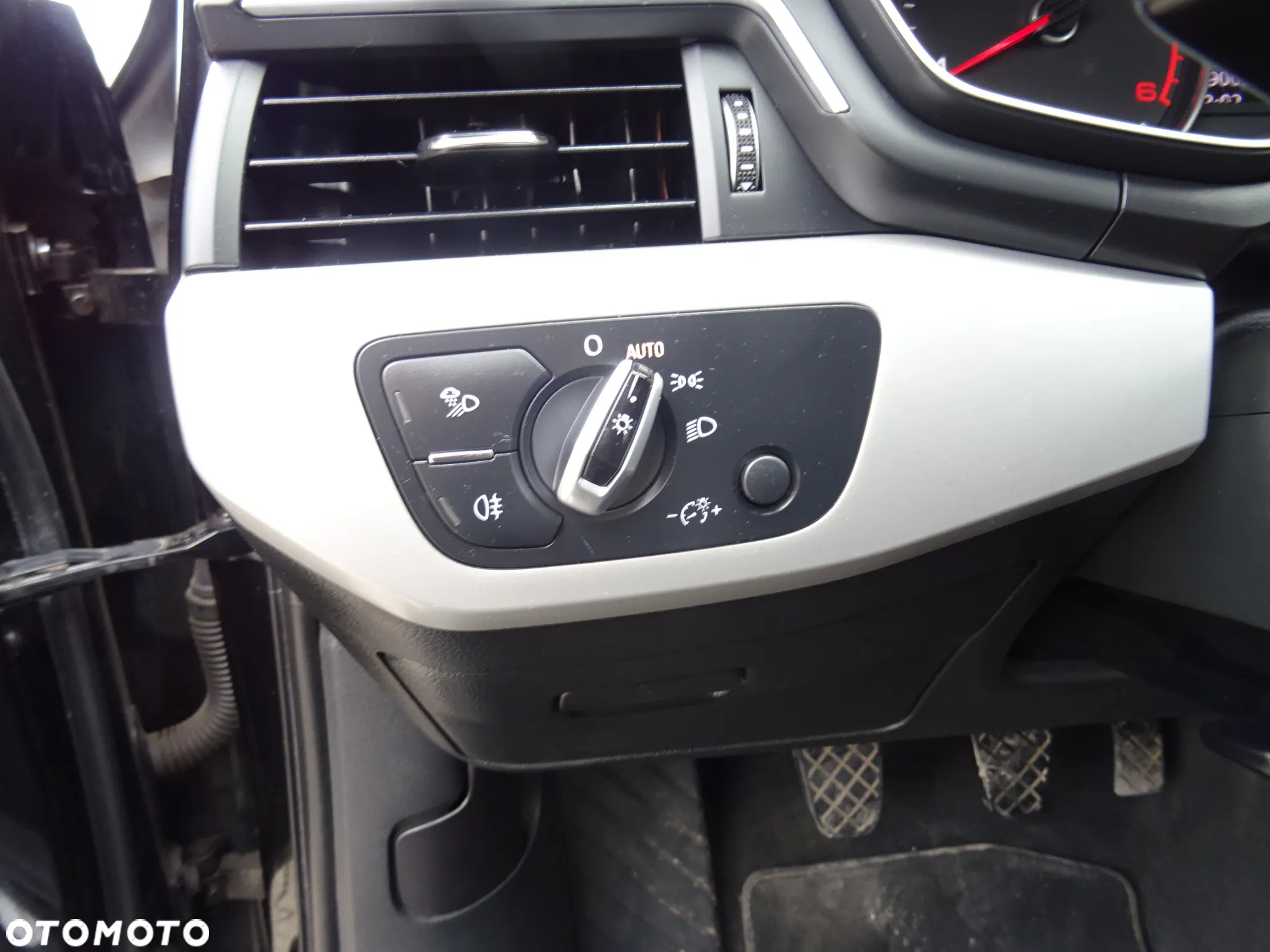 Audi A4 Avant 2.0 TDI sport - 37