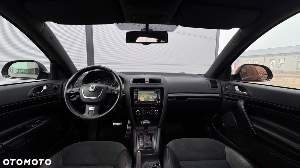 Skoda Octavia 2.0 TDI DPF DSG RS - 26