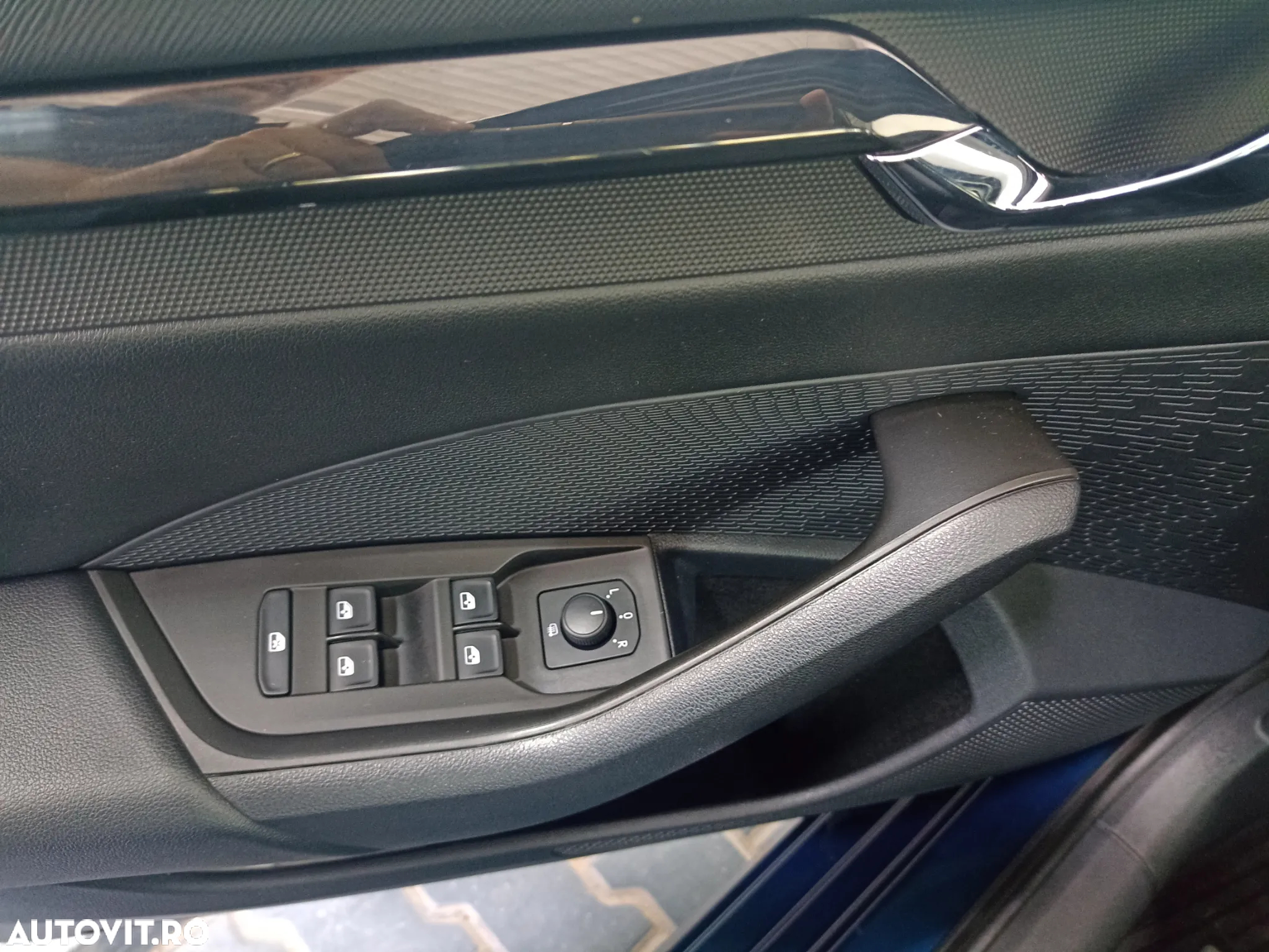 Skoda Octavia Combi 2.0 TDI DSG Ambition - 8