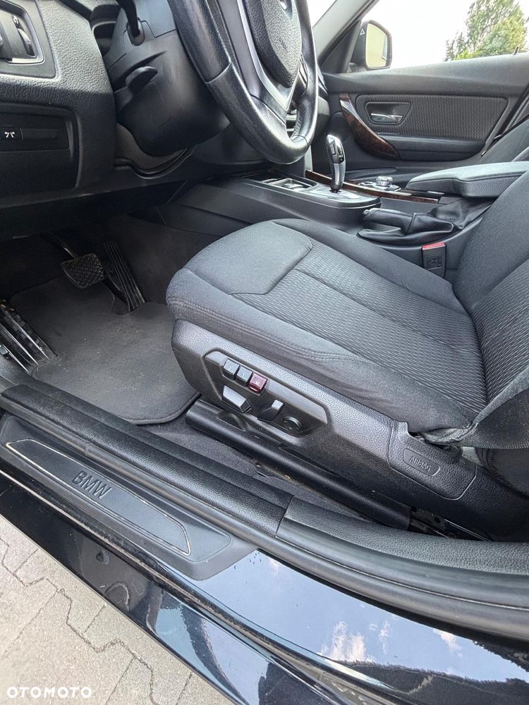 BMW Seria 3 330d - 8