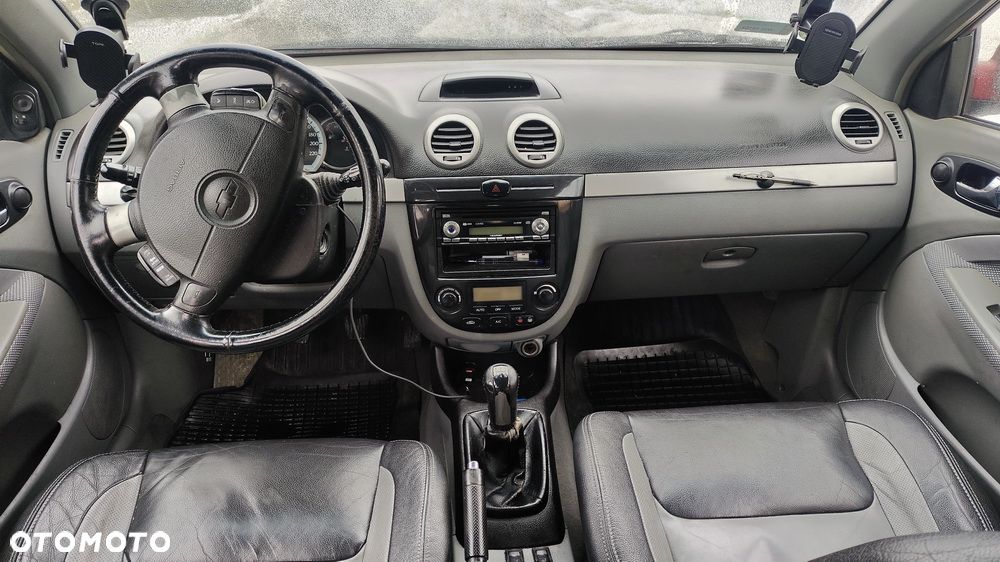 Chevrolet Nubira - 10