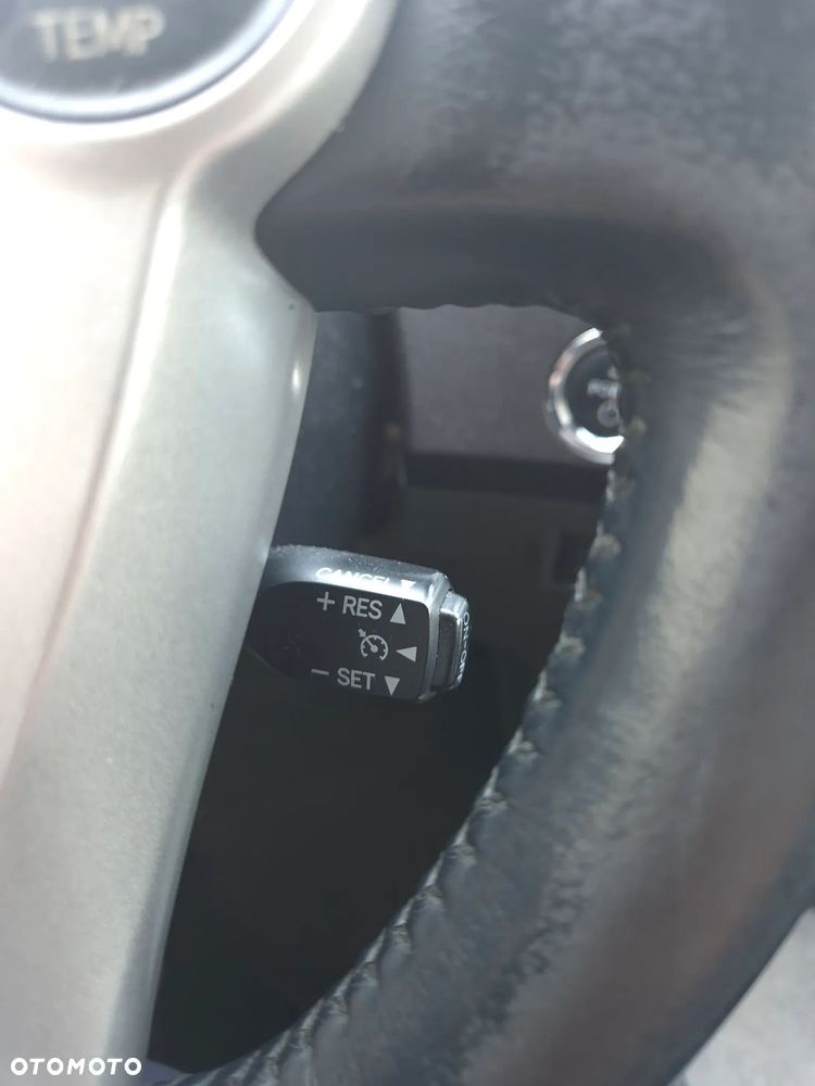 Toyota Prius 1.5 VVT-i Prestige - 22