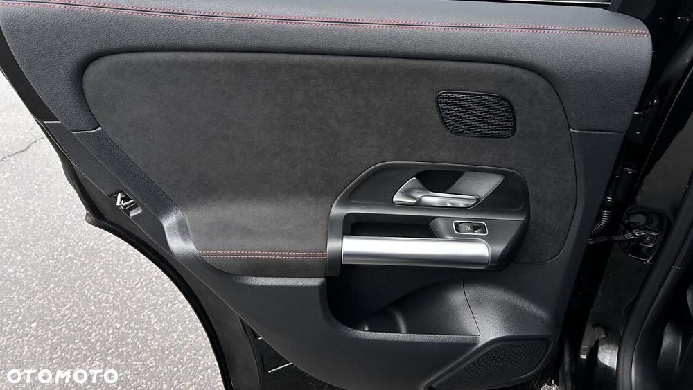 Mercedes-Benz GLA 200 AMG Line - 25