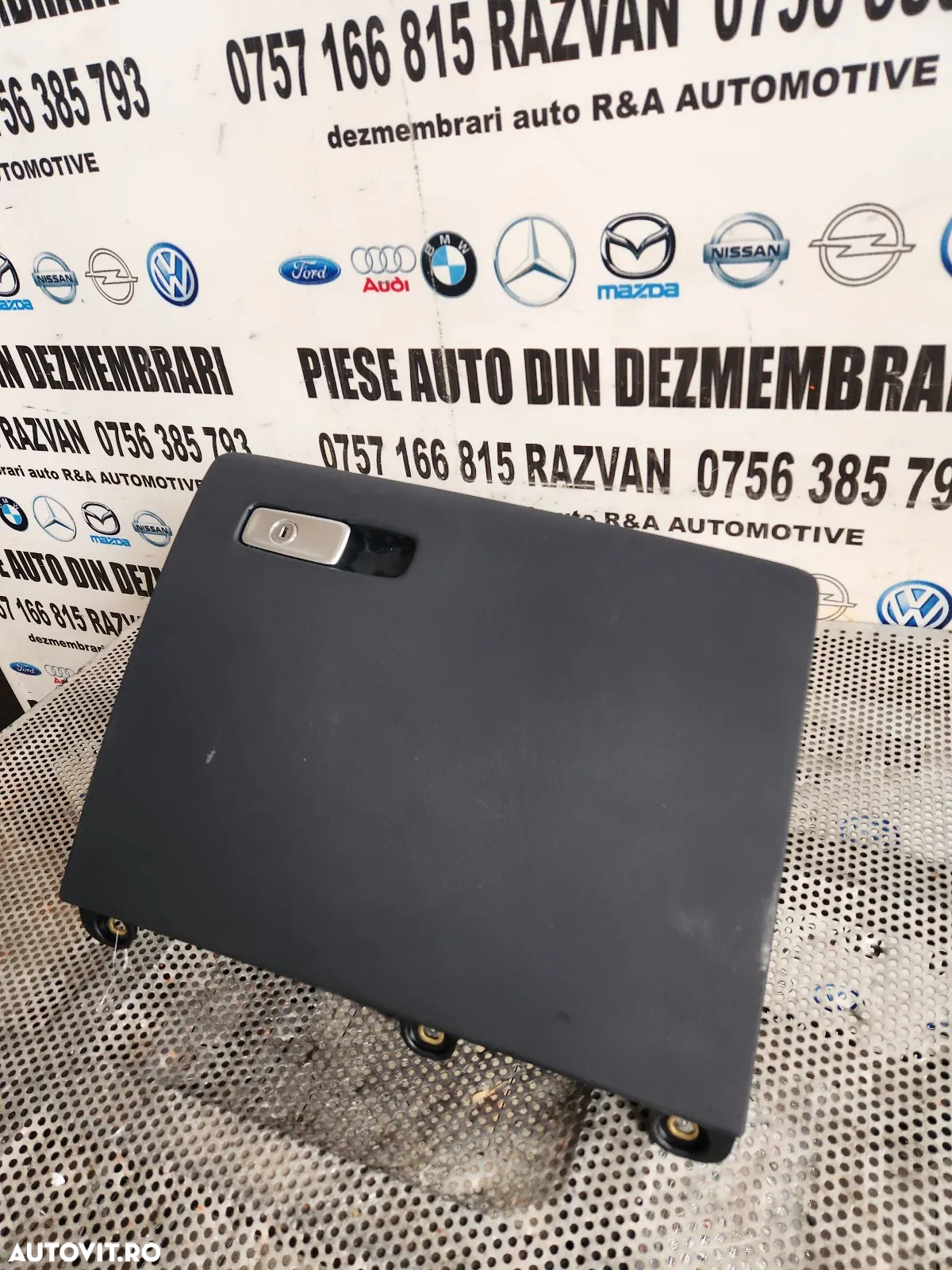 Torpedo Cutie Acte Audi Q3 8V Volan Stanga Europa - Dezmembrari Arad - 3