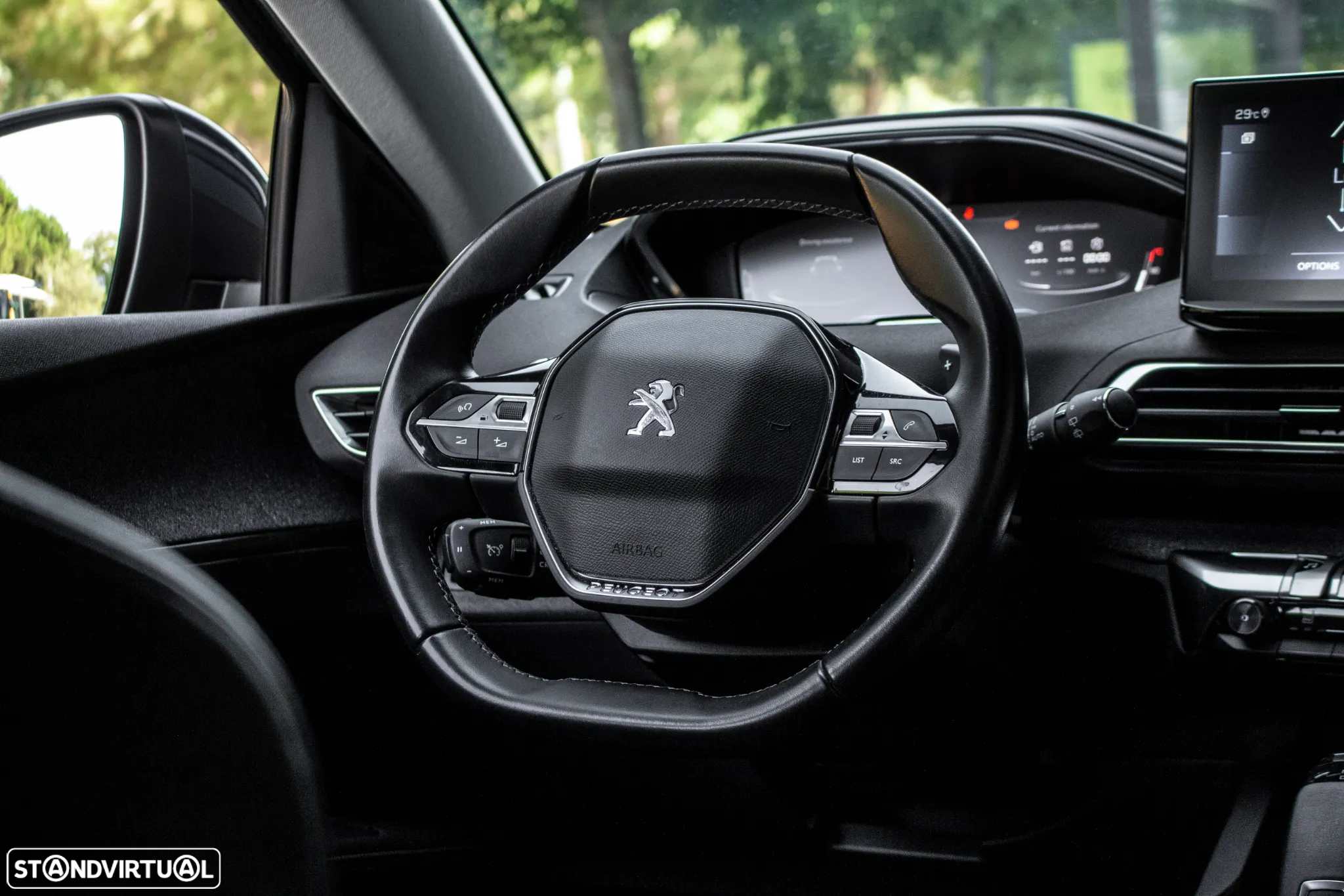 Peugeot 5008 1.5 BlueHDi Allure EAT8 - 37